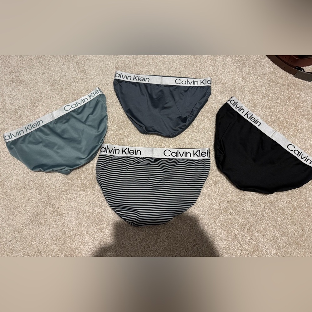 Calvin Klein Assorted Men's Briefs Collection - Picture 2 of 2
